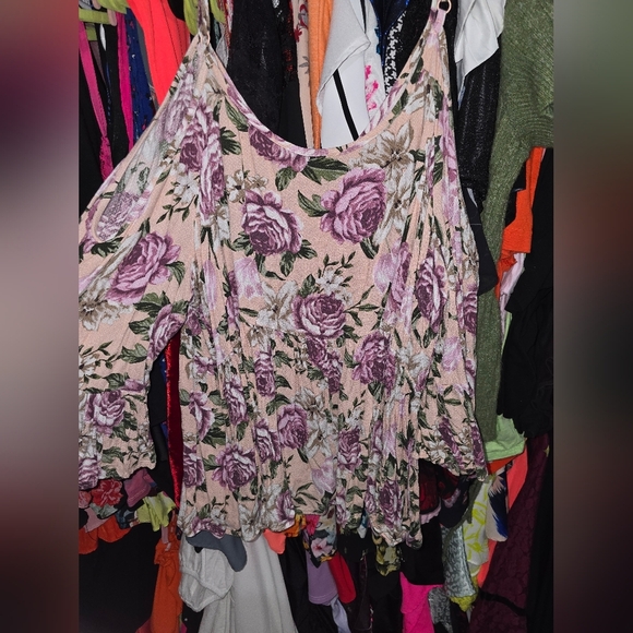 🍁🍂NWOT Torrid 3x Babydoll Textured Rayon Cold Shoulder Top - Picture 7 of 7